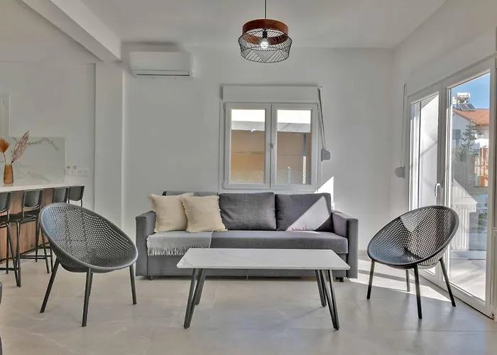 Phaedrus Living: Luxury Faneromeni Apartment Larnaca
