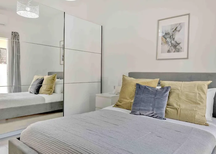 Phaedrus Living: Luxury Faneromeni