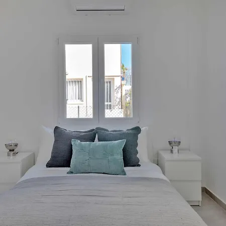 Phaedrus Living: Luxury Faneromeni Lejlighed