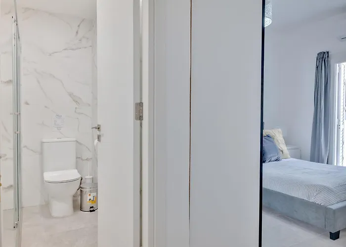 Phaedrus Living: Luxury Faneromeni Apartment *