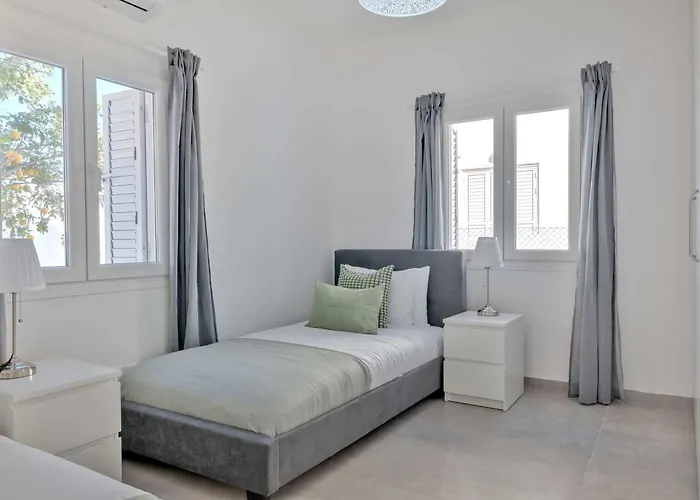 Phaedrus Living: Luxury Faneromeni *