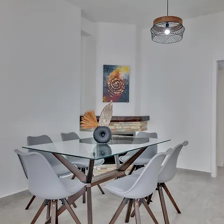 Phaedrus Living: Luxury Faneromeni * לרנקה
